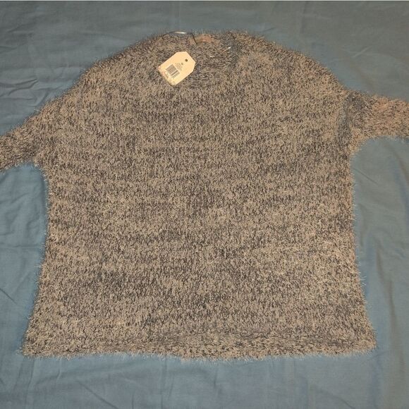 Wonderly Black Alloy Sweater - Picture 4 of 4
